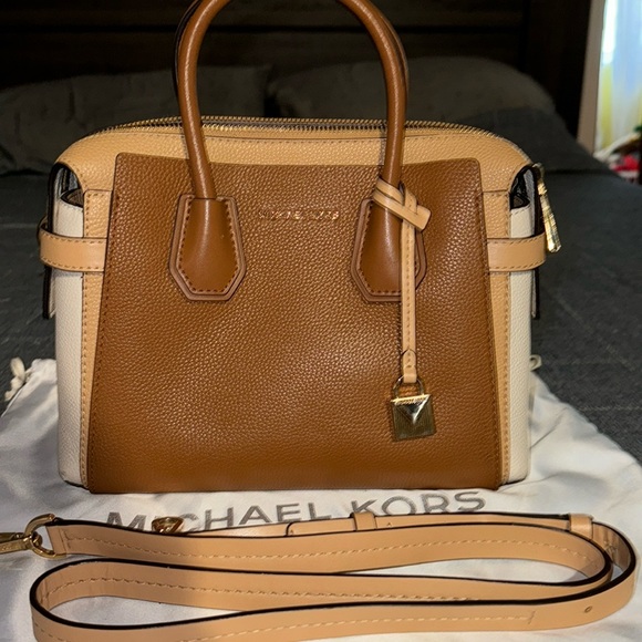 Michael Kors Mercer - Picture 1 of 6
